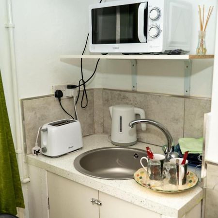 Amarillys Guest House Preston  Ngoại thất bức ảnh