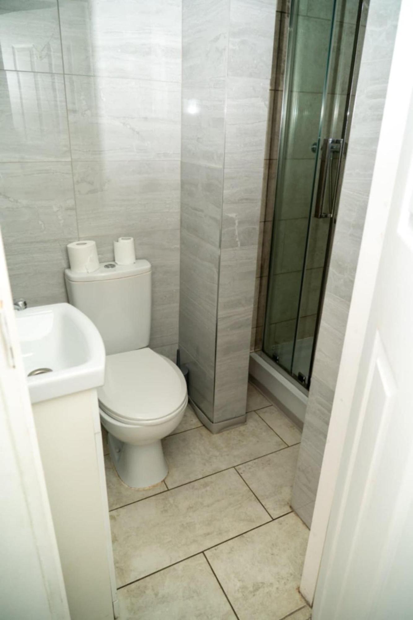 Amarillys Guest House Preston  Ngoại thất bức ảnh